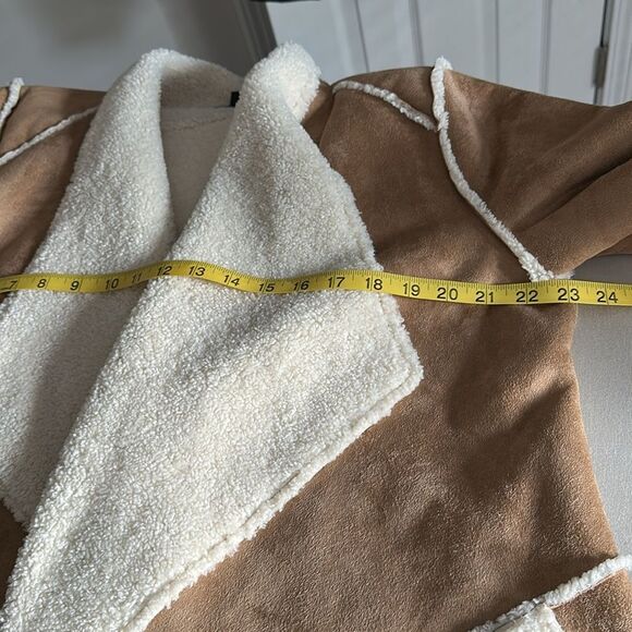 Saks Fifth Avenue Faux Shearling Jacket Tan Sherpa Lined Coat Size L - Picture 7 of 12